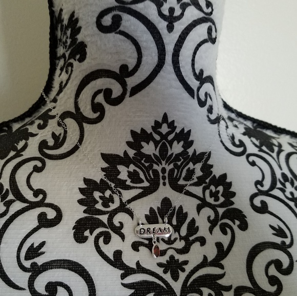 Red Sterling Silver 'Dream' Pendant - Picture 5 of 6